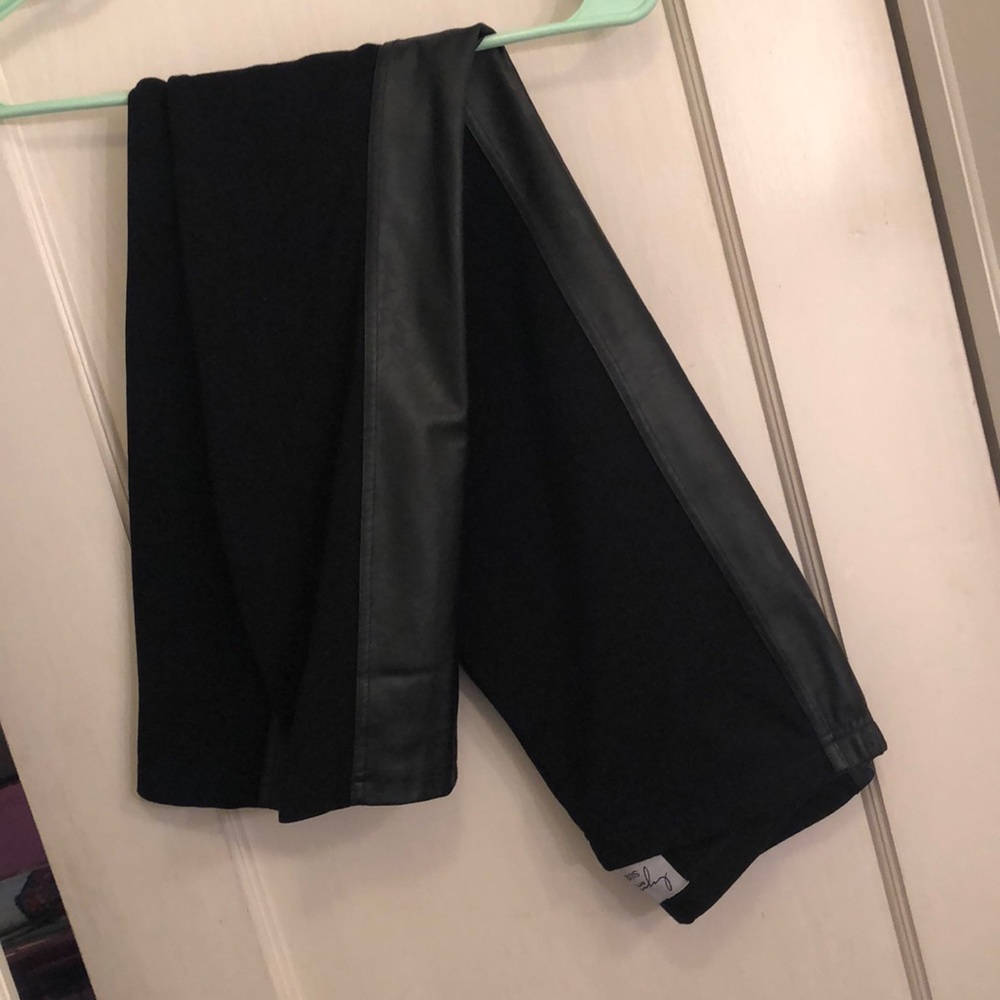 Lynn Ritchie faux leather tuxedo leggings